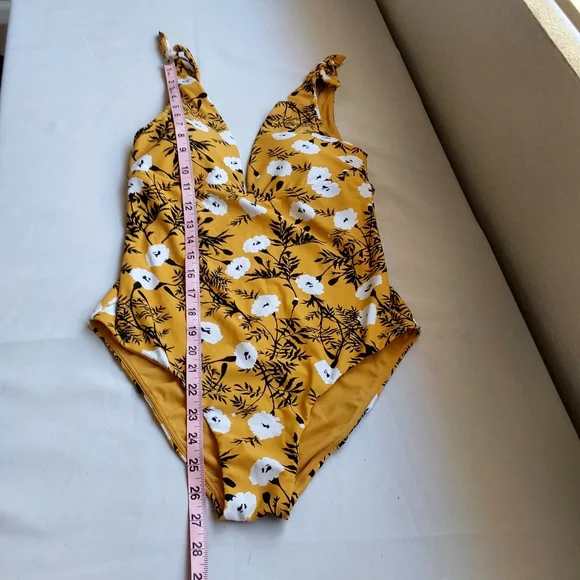 *Roxy Junior Wavy Soul Fashion One Piece Swimsuit